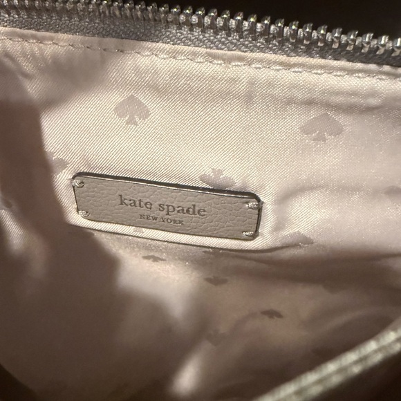 *PRE-OWNED* Kate Spade Dawn Triple Gusset Crossbody Bag in Taupe - Picture 6 of 7